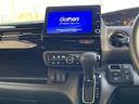 N-BOXカスタム L 4WD 純正8型ナビ 純正10.1型後席モニター Bカメラ 片側電動ドア ホンダセンシング 衝突軽減 誤発進抑制機能 追従クルコン 車線維持支援 純正エンスタ 純正ドラレコ 社外足回り LEDライト 中古車画像_3