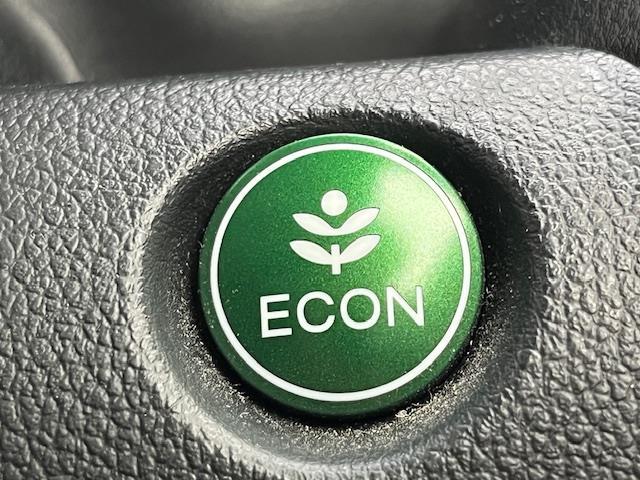 Ｎ－ＢＯＸカスタム Ｇ・ターボＬパッケージ　社外ナビ　クルーズコントロール　バックカメラ　両側パワースライドドア　ＥＴＣ　プッシュスタート　オートライト　横滑り防止装置　盗難防止装置　衝突軽減システム　エアバックＷ＋サイド　純正フロアマット（9枚目）