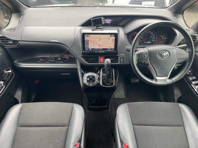 ノア Si ダブルバイビーII ワンオーナー 純正ナビ 両側パワースライドドア ETC クルーズコントロール フリップダウンモニター 前後ドライブレコーダー コーナーセンサー前後 Bカメラ オートマチックハイビーム オートライト(2枚目)