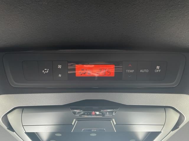 ノア Si ダブルバイビーII ワンオーナー 純正ナビ 両側パワースライドドア ETC クルーズコントロール フリップダウンモニター 前後ドライブレコーダー コーナーセンサー前後 Bカメラ オートマチックハイビーム オートライト(16枚目)