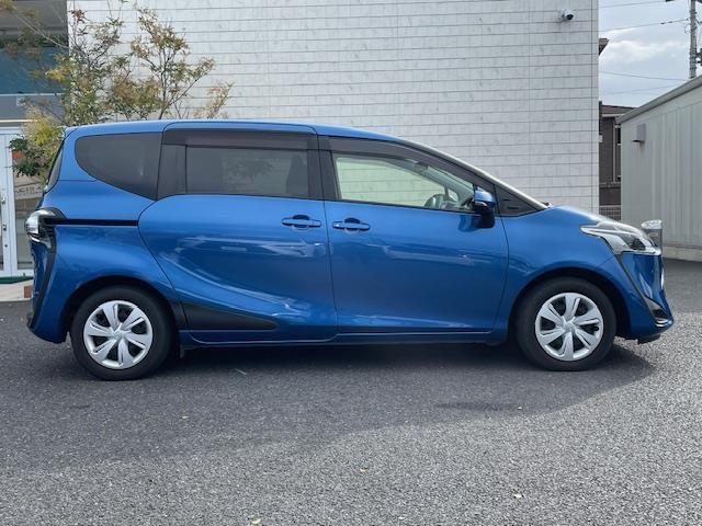 シエンタ ファンベースX 純正ナビ 衝突軽減システム バックカメラ 片側パワースライドドア ドライブレコーダー コーナーセンサー前後 アイドリングストップ 電動格納ミラー 横滑り防止装置 リモコンキー 社外フロアマット(32枚目)