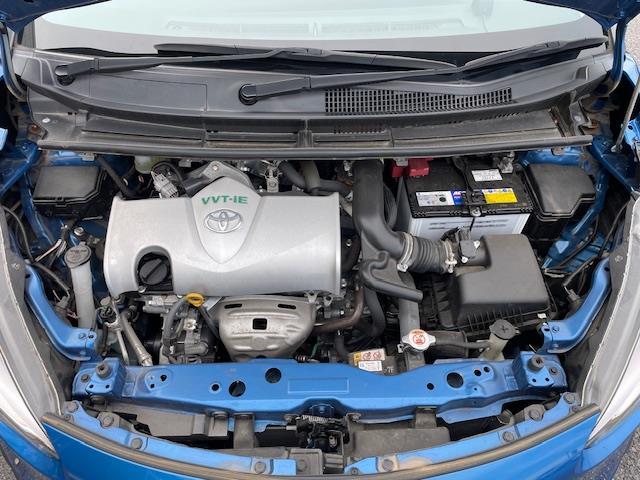 シエンタ ファンベースX 純正ナビ 衝突軽減システム バックカメラ 片側パワースライドドア ドライブレコーダー コーナーセンサー前後 アイドリングストップ 電動格納ミラー 横滑り防止装置 リモコンキー 社外フロアマット(42枚目)