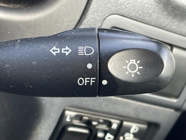 ジムニー ランドベンチャー ナビ ルーフレール ETC シートヒーター ドライブレコーダー 純正アルミホイール スペアキー スペアタイヤ リモコンキー ASSURAレーダー探知機 ハーフレザーシート 4WD パワーウィンドウ(10枚目)