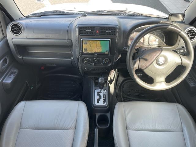 ジムニー ランドベンチャー ナビ ルーフレール ETC シートヒーター ドライブレコーダー 純正アルミホイール スペアキー スペアタイヤ リモコンキー ASSURAレーダー探知機 ハーフレザーシート 4WD パワーウィンドウ(15枚目)