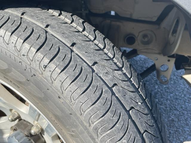 ジムニー ランドベンチャー ナビ ルーフレール ETC シートヒーター ドライブレコーダー 純正アルミホイール スペアキー スペアタイヤ リモコンキー ASSURAレーダー探知機 ハーフレザーシート 4WD パワーウィンドウ(34枚目)