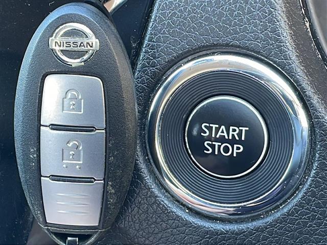 エクストレイル ２０Ｘ　ＨＶエクストリーマＸエマジェンシーブレーキＰ　純正ナビ　衝突軽減システム　バックカメラ　コーナーセンサー前後　ルーフレール　ＬＥＤヘッドライト　スマートキー　シートヒーター　ＥＴＣ　ダウンヒルアシストコントロール　４ＷＤ　スペアキー（7枚目）