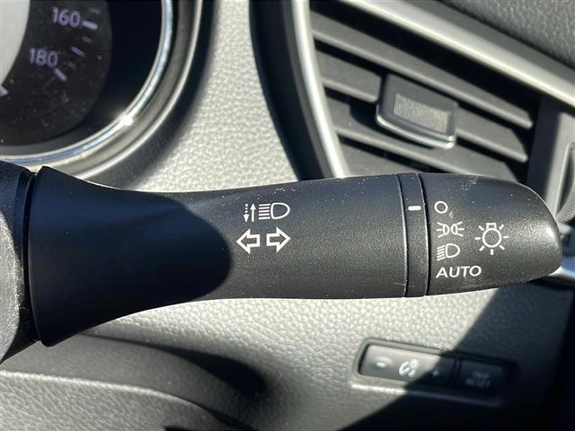 エクストレイル ２０Ｘ　ＨＶエクストリーマＸエマジェンシーブレーキＰ　純正ナビ　衝突軽減システム　バックカメラ　コーナーセンサー前後　ルーフレール　ＬＥＤヘッドライト　スマートキー　シートヒーター　ＥＴＣ　ダウンヒルアシストコントロール　４ＷＤ　スペアキー（17枚目）