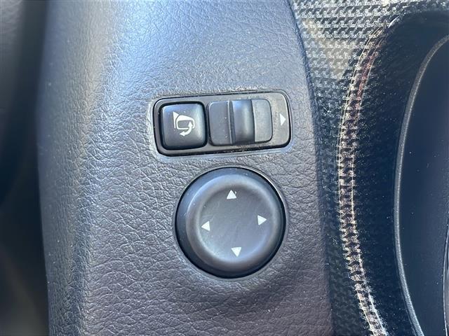 エクストレイル ２０Ｘ　ＨＶエクストリーマＸエマジェンシーブレーキＰ　純正ナビ　衝突軽減システム　バックカメラ　コーナーセンサー前後　ルーフレール　ＬＥＤヘッドライト　スマートキー　シートヒーター　ＥＴＣ　ダウンヒルアシストコントロール　４ＷＤ　スペアキー（21枚目）