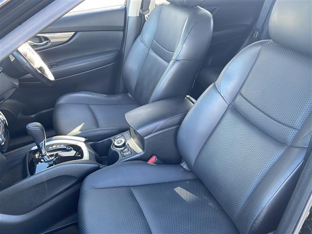 エクストレイル ２０Ｘ　ＨＶエクストリーマＸエマジェンシーブレーキＰ　純正ナビ　衝突軽減システム　バックカメラ　コーナーセンサー前後　ルーフレール　ＬＥＤヘッドライト　スマートキー　シートヒーター　ＥＴＣ　ダウンヒルアシストコントロール　４ＷＤ　スペアキー（27枚目）