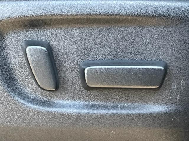 アルファード ２．５Ｓ　Ｃパッケージ　純正ナビ　衝突軽減システム　両側パワースライドドア　バックカメラ　ＥＴＣ２．０　ブラインドスポットモニター　ＬＥＤヘッドライト　クルーズコントロール　全席パワーシート　ドライブレコーダー　エアシート（10枚目）