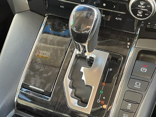 アルファード ２．５Ｓ　Ｃパッケージ　純正ナビ　衝突軽減システム　両側パワースライドドア　バックカメラ　ＥＴＣ２．０　ブラインドスポットモニター　ＬＥＤヘッドライト　クルーズコントロール　全席パワーシート　ドライブレコーダー　エアシート（20枚目）