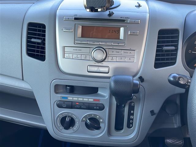 ＡＺワゴン ＸＧ　１３インチＧＲＡＳＳアルミホイール　社外アルミホイール付きスタッドレスタイヤセット４本　ＥＴＣ　オーディオ　ＣＤチェンジャー　純正フロアマット　パワーステアリング　パワーウィンドウ（3枚目）