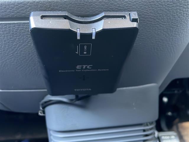 ＡＺワゴン ＸＧ　１３インチＧＲＡＳＳアルミホイール　社外アルミホイール付きスタッドレスタイヤセット４本　ＥＴＣ　オーディオ　ＣＤチェンジャー　純正フロアマット　パワーステアリング　パワーウィンドウ（7枚目）