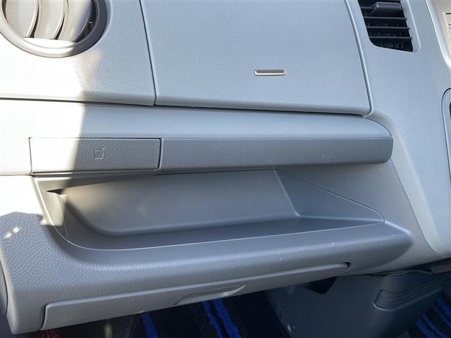 ＡＺワゴン ＸＧ　１３インチＧＲＡＳＳアルミホイール　社外アルミホイール付きスタッドレスタイヤセット４本　ＥＴＣ　オーディオ　ＣＤチェンジャー　純正フロアマット　パワーステアリング　パワーウィンドウ（13枚目）