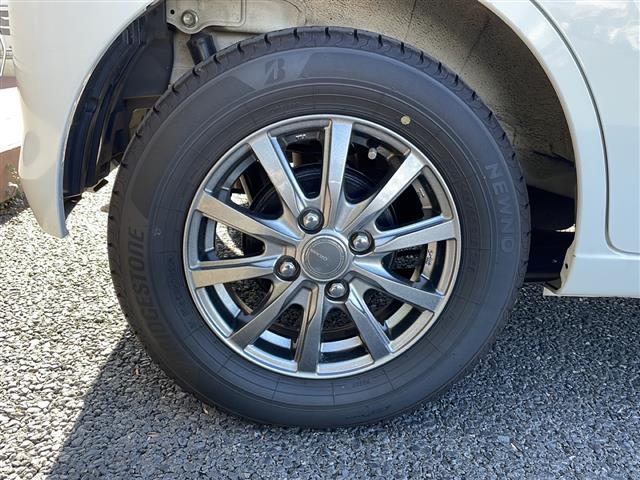 ＡＺワゴン ＸＧ　１３インチＧＲＡＳＳアルミホイール　社外アルミホイール付きスタッドレスタイヤセット４本　ＥＴＣ　オーディオ　ＣＤチェンジャー　純正フロアマット　パワーステアリング　パワーウィンドウ（41枚目）