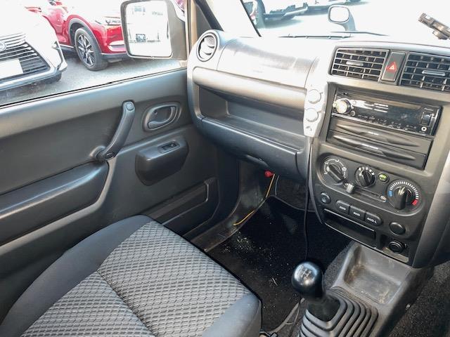 ジムニー ＸＧ　カロッツェリアオーディオ　ＥＴＣ　背面タイヤ　リモコンキー　４ＷＤ　ＩＳＯＦＩＸ　パワーウィンドウ　パワーステアリング　純正フロアマット　スペアキー（21枚目）