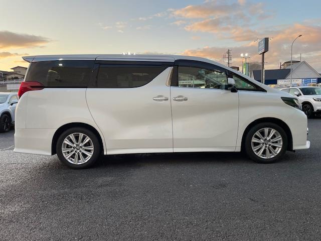 アルファード 2.5S 純正ナビ フリップダウンモニター パワースライドドア バックカメラ コーナーセンサー前後 ETC2.0 クルーズコントロール ドライブレコーダー 電動格納ミラー プッシュスタート ハーフレザーシート(35枚目)