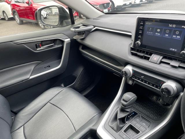 ＲＡＶ４ ハイブリッドＸ　純正ナビ　衝突軽減システム　バックカメラ　コーナーセンサー前後　ブラインドスポットモニター　ＬＥＤヘッドライト　純正アルミホイール　ＥＴＣ　プッシュスタート　オートマチックハイビーム　レーンキープ（5枚目）