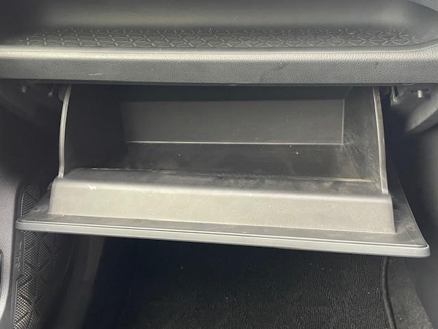 ＲＡＶ４ ハイブリッドＸ　純正ナビ　衝突軽減システム　バックカメラ　コーナーセンサー前後　ブラインドスポットモニター　ＬＥＤヘッドライト　純正アルミホイール　ＥＴＣ　プッシュスタート　オートマチックハイビーム　レーンキープ（15枚目）