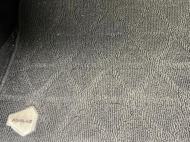 ＲＡＶ４ ハイブリッドＸ　純正ナビ　衝突軽減システム　バックカメラ　コーナーセンサー前後　ブラインドスポットモニター　ＬＥＤヘッドライト　純正アルミホイール　ＥＴＣ　プッシュスタート　オートマチックハイビーム　レーンキープ（16枚目）