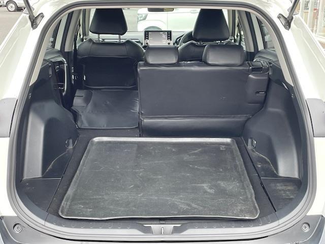 ＲＡＶ４ ハイブリッドＸ　純正ナビ　衝突軽減システム　バックカメラ　コーナーセンサー前後　ブラインドスポットモニター　ＬＥＤヘッドライト　純正アルミホイール　ＥＴＣ　プッシュスタート　オートマチックハイビーム　レーンキープ（28枚目）