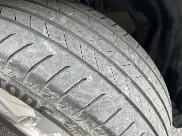 ＲＡＶ４ ハイブリッドＸ　純正ナビ　衝突軽減システム　バックカメラ　コーナーセンサー前後　ブラインドスポットモニター　ＬＥＤヘッドライト　純正アルミホイール　ＥＴＣ　プッシュスタート　オートマチックハイビーム　レーンキープ（40枚目）