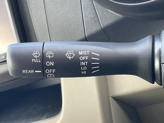 ムーヴ Ｌ　スマートセレクションＳＡ　ナビ　電動格納ミラー　アイドリングストップ　ＳＩＢＩＬＬＡアルミホイール　パワーウィンドウ　パワーウィンドウ　社外フロアマット　横滑り防止装置　エアバックＷ（9枚目）