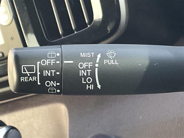 N-ONE プレミアム・Lパッケージ 社外ナビ バックカメラ ドライブレコーダー ETC アイドリングストップ 電動格納ミラー プッシュスタート 純正14インチアルミホイール 純正フロアマット 横滑り防止装置 盗難防止装置 冬タイヤ付き(14枚目)