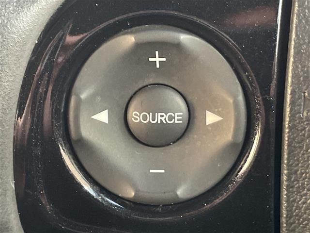 N-ONE プレミアム・Lパッケージ 社外ナビ バックカメラ ドライブレコーダー ETC アイドリングストップ 電動格納ミラー プッシュスタート 純正14インチアルミホイール 純正フロアマット 横滑り防止装置 盗難防止装置 冬タイヤ付き(16枚目)