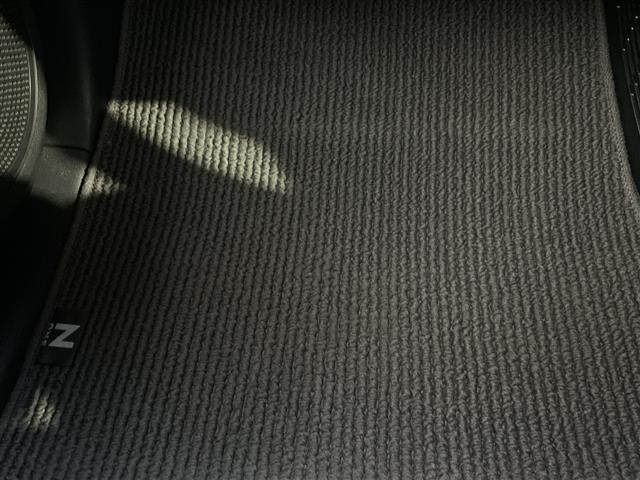 N-ONE プレミアム・Lパッケージ 社外ナビ バックカメラ ドライブレコーダー ETC アイドリングストップ 電動格納ミラー プッシュスタート 純正14インチアルミホイール 純正フロアマット 横滑り防止装置 盗難防止装置 冬タイヤ付き(21枚目)