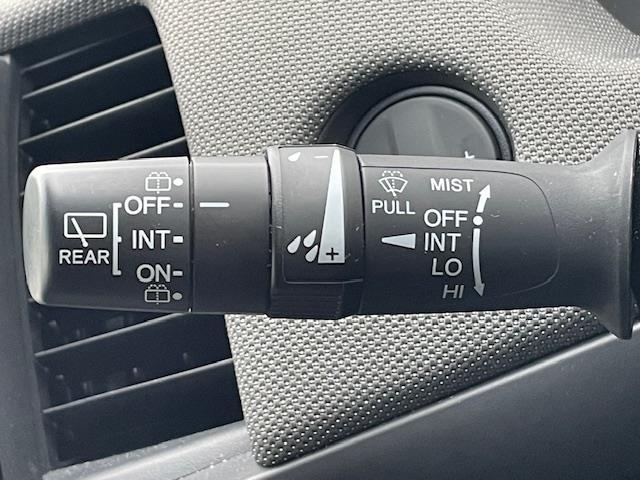 フィット ｅ：ＨＥＶクロスター　純正ナビ　衝突軽減システム　バックカメラ　コーナーセンサー前後　レーダークルーズコントロール　ドライブレコーダー前後　電動格納ミラー　アイドリングストップ　置くだけ充電器　オートライト　ＥＴＣ（16枚目）