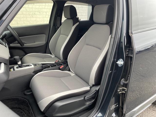 フィット ｅ：ＨＥＶクロスター　純正ナビ　衝突軽減システム　バックカメラ　コーナーセンサー前後　レーダークルーズコントロール　ドライブレコーダー前後　電動格納ミラー　アイドリングストップ　置くだけ充電器　オートライト　ＥＴＣ（25枚目）