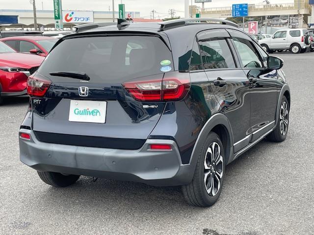 フィット ｅ：ＨＥＶクロスター　純正ナビ　衝突軽減システム　バックカメラ　コーナーセンサー前後　レーダークルーズコントロール　ドライブレコーダー前後　電動格納ミラー　アイドリングストップ　置くだけ充電器　オートライト　ＥＴＣ（39枚目）