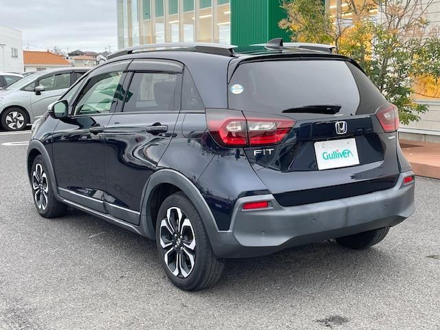 フィット ｅ：ＨＥＶクロスター　純正ナビ　衝突軽減システム　バックカメラ　コーナーセンサー前後　レーダークルーズコントロール　ドライブレコーダー前後　電動格納ミラー　アイドリングストップ　置くだけ充電器　オートライト　ＥＴＣ（40枚目）