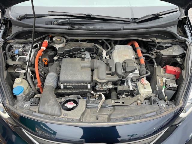 フィット ｅ：ＨＥＶクロスター　純正ナビ　衝突軽減システム　バックカメラ　コーナーセンサー前後　レーダークルーズコントロール　ドライブレコーダー前後　電動格納ミラー　アイドリングストップ　置くだけ充電器　オートライト　ＥＴＣ（42枚目）