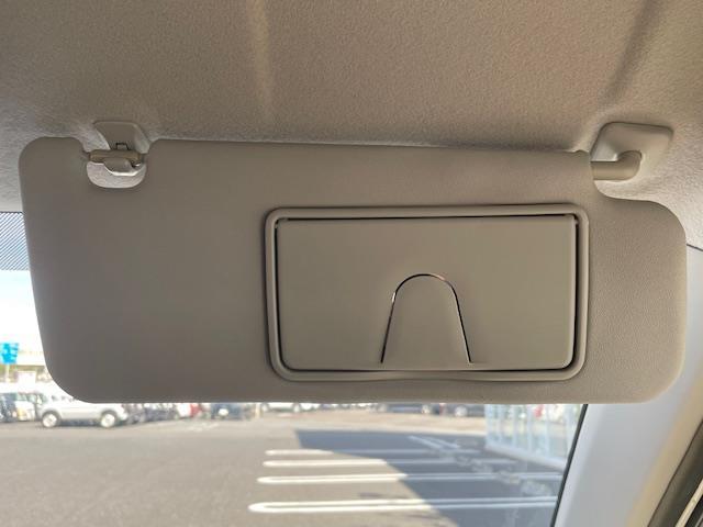 ワゴンＲ ＦＸ　１４インチｗａｒｅｎアルミホイール　純正アルミホイール付サマータイヤ４本　オーディオ　ＣＤチェンジャー　ＥＴＣ　アイドリングストップ　オートエアコン　パワーウィンドウ　純正フロアマット（14枚目）