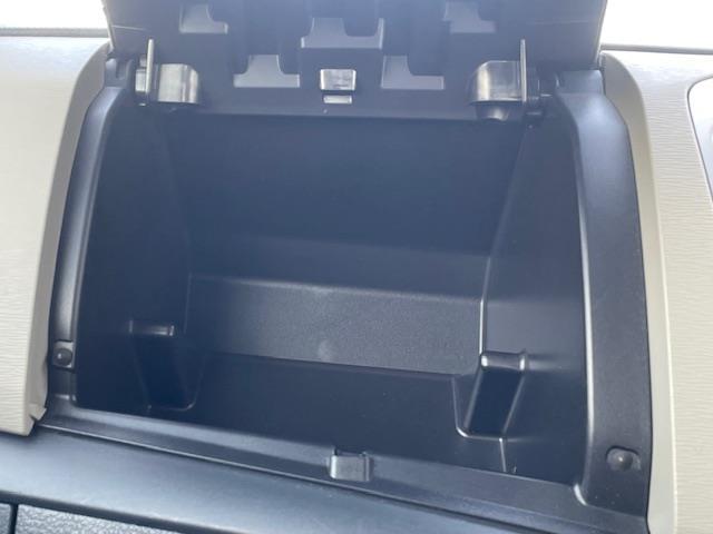 ワゴンＲ ＦＸ　１４インチｗａｒｅｎアルミホイール　純正アルミホイール付サマータイヤ４本　オーディオ　ＣＤチェンジャー　ＥＴＣ　アイドリングストップ　オートエアコン　パワーウィンドウ　純正フロアマット（16枚目）