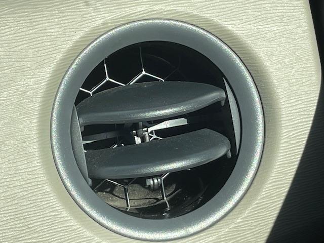 ワゴンＲ ＦＸ　１４インチｗａｒｅｎアルミホイール　純正アルミホイール付サマータイヤ４本　オーディオ　ＣＤチェンジャー　ＥＴＣ　アイドリングストップ　オートエアコン　パワーウィンドウ　純正フロアマット（18枚目）