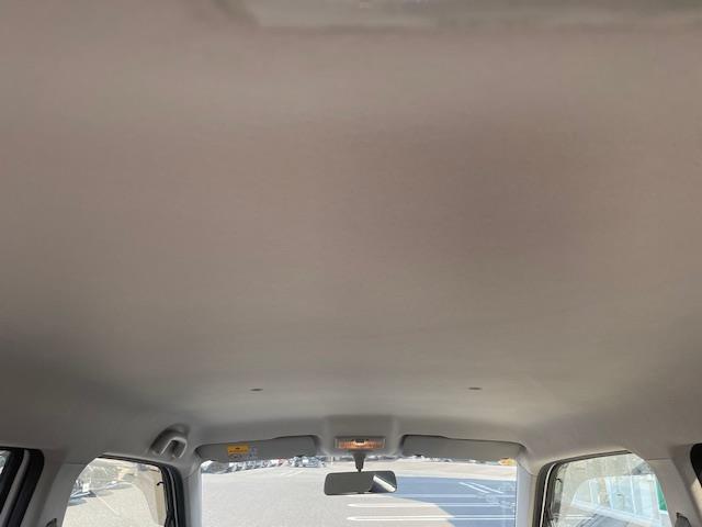 ワゴンＲ ＦＸ　１４インチｗａｒｅｎアルミホイール　純正アルミホイール付サマータイヤ４本　オーディオ　ＣＤチェンジャー　ＥＴＣ　アイドリングストップ　オートエアコン　パワーウィンドウ　純正フロアマット（20枚目）