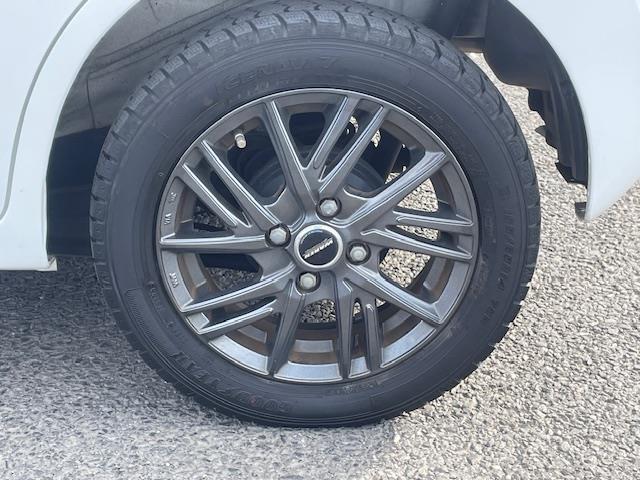 ワゴンＲ ＦＸ　１４インチｗａｒｅｎアルミホイール　純正アルミホイール付サマータイヤ４本　オーディオ　ＣＤチェンジャー　ＥＴＣ　アイドリングストップ　オートエアコン　パワーウィンドウ　純正フロアマット（36枚目）