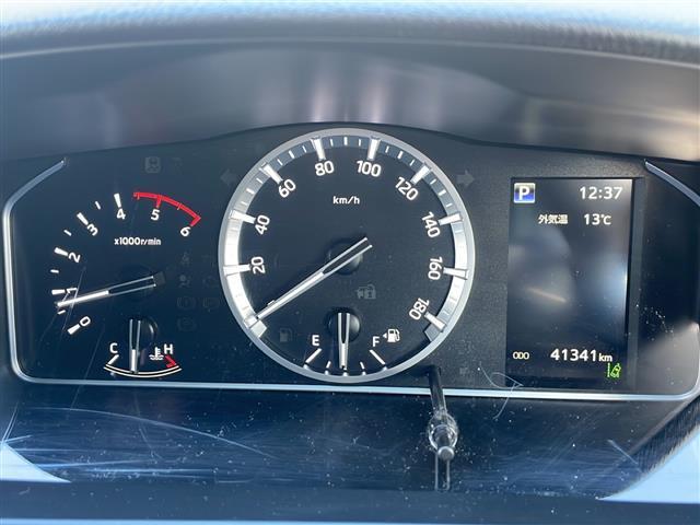 ハイエースバン スーパーGL ダーク プライムII 純正ナビ 衝突軽減システム バックカメラ ディーゼル ターボ ETC2.0 LEDヘッドライト プッシュスタート ハーフレザーシート 前後ドライブレコーダー ワンオーナー TRDフロントバンパーLED(5枚目)