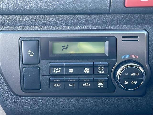 ハイエースバン スーパーGL ダーク プライムII 純正ナビ 衝突軽減システム バックカメラ ディーゼル ターボ ETC2.0 LEDヘッドライト プッシュスタート ハーフレザーシート 前後ドライブレコーダー ワンオーナー TRDフロントバンパーLED(8枚目)