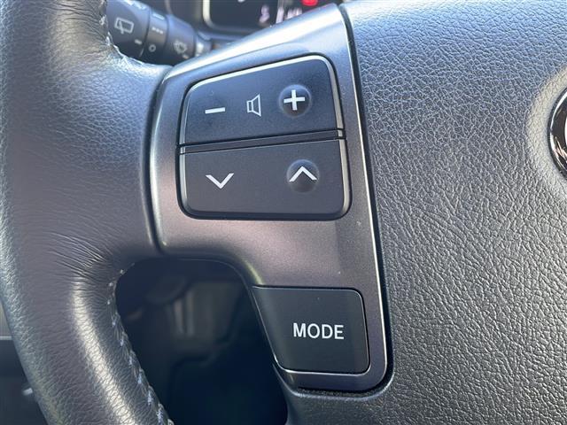 ハイエースバン スーパーGL ダーク プライムII 純正ナビ 衝突軽減システム バックカメラ ディーゼル ターボ ETC2.0 LEDヘッドライト プッシュスタート ハーフレザーシート 前後ドライブレコーダー ワンオーナー TRDフロントバンパーLED(17枚目)