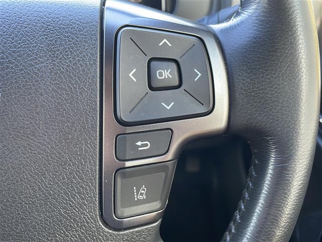 ハイエースバン スーパーGL ダーク プライムII 純正ナビ 衝突軽減システム バックカメラ ディーゼル ターボ ETC2.0 LEDヘッドライト プッシュスタート ハーフレザーシート 前後ドライブレコーダー ワンオーナー TRDフロントバンパーLED(18枚目)