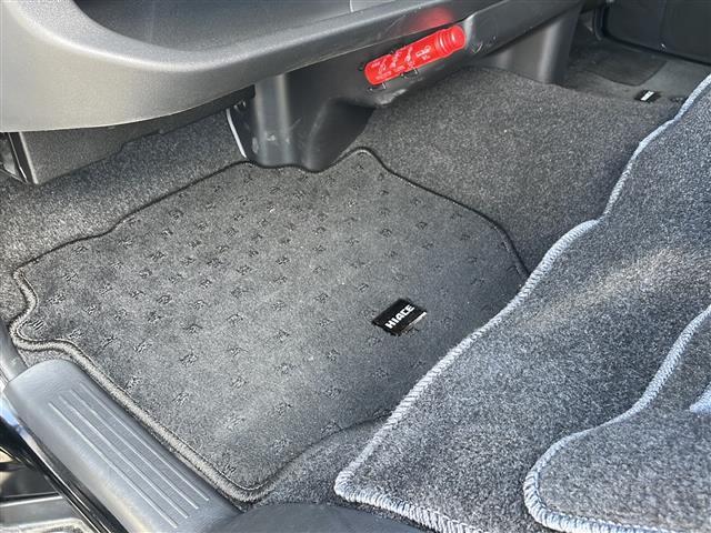 ハイエースバン スーパーGL ダーク プライムII 純正ナビ 衝突軽減システム バックカメラ ディーゼル ターボ ETC2.0 LEDヘッドライト プッシュスタート ハーフレザーシート 前後ドライブレコーダー ワンオーナー TRDフロントバンパーLED(25枚目)