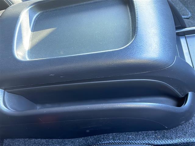 ハイエースバン スーパーGL ダーク プライムII 純正ナビ 衝突軽減システム バックカメラ ディーゼル ターボ ETC2.0 LEDヘッドライト プッシュスタート ハーフレザーシート 前後ドライブレコーダー ワンオーナー TRDフロントバンパーLED(39枚目)