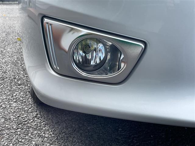 セレナ ハイウェイスター　Ｖセレ＋セーフティＩＩ　ＳＨＶ　純正ナビ　両側パワースライドドア　アラウンドビューモニター　衝突軽減システム　フリップダウンモニター　コーナーセンサー前後　クルーズコントロール　ドライブレコーダー　純正アルミホイール　ＥＴＣ（11枚目）