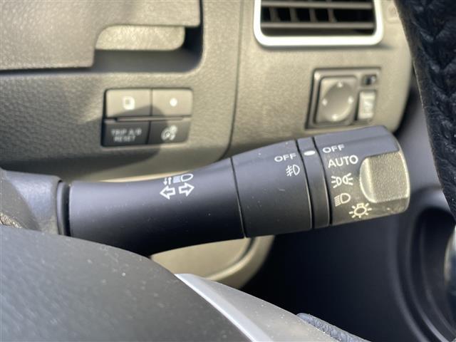 セレナ ハイウェイスター　Ｖセレ＋セーフティＩＩ　ＳＨＶ　純正ナビ　両側パワースライドドア　アラウンドビューモニター　衝突軽減システム　フリップダウンモニター　コーナーセンサー前後　クルーズコントロール　ドライブレコーダー　純正アルミホイール　ＥＴＣ（18枚目）