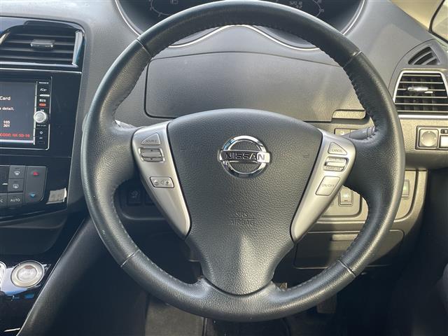 セレナ ハイウェイスター　Ｖセレ＋セーフティＩＩ　ＳＨＶ　純正ナビ　両側パワースライドドア　アラウンドビューモニター　衝突軽減システム　フリップダウンモニター　コーナーセンサー前後　クルーズコントロール　ドライブレコーダー　純正アルミホイール　ＥＴＣ（31枚目）