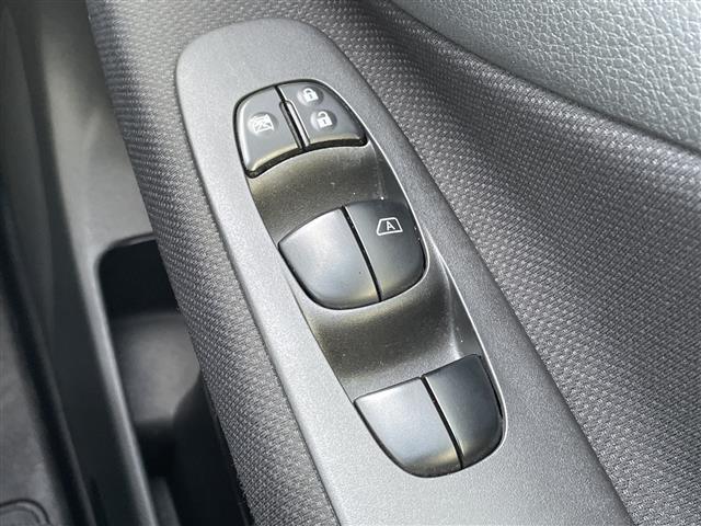 セレナ ハイウェイスター　Ｖセレ＋セーフティＩＩ　ＳＨＶ　純正ナビ　両側パワースライドドア　アラウンドビューモニター　衝突軽減システム　フリップダウンモニター　コーナーセンサー前後　クルーズコントロール　ドライブレコーダー　純正アルミホイール　ＥＴＣ（39枚目）